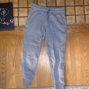 Lululemon joggers size 6